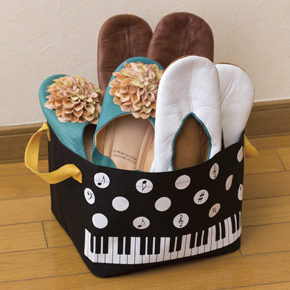 Piano line 水玉収納ボックス♪※在庫有りと書いてあっても、お取り寄せ商品は受注後にメーカー注文になります。※☆【音符・小物グッズ−音楽雑貨】【音楽雑貨】 音楽グッズ <br>バレエ発表会 記念品 プレゼントに最適 ♪