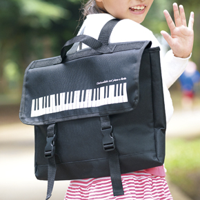 piano line リュック型レッスンバッグ♪※在庫有りと書いてあっても、お取り寄せ商品は受注後にメーカー注文になります。※☆【音符・小物グッズ−音楽雑貨】【音楽雑貨】 音楽グッズ <br>バレエ発表会 記念品 プレゼントに最適 ♪