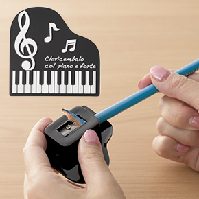 Piano line 鉛筆削り ♪※在庫有りと書いてあっても、お取り寄せ商品は受注後にメーカー注文になります。※☆【音符・小物グッズ−音楽雑貨】【音楽雑貨】 音楽グッズ <br>バレエ発表会 記念品 プレゼントに最適 ♪