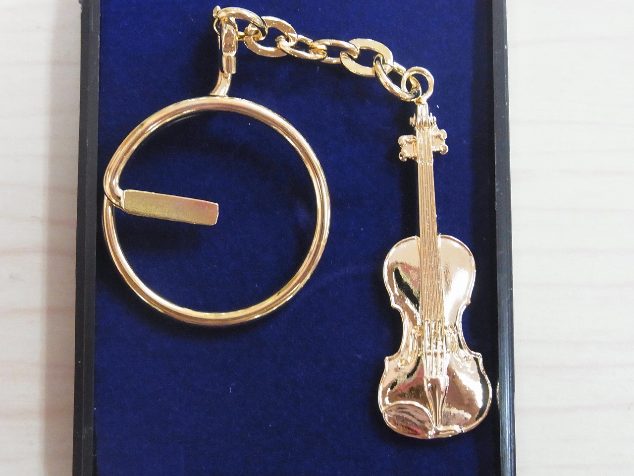 バイオリン キーホルダー♪お取り寄せ商品です♪♪【プレゼントに最適♪】 音楽雑貨 音楽グッズ <br>音楽発表会 記念品 プレゼントに最適 鍵盤♪