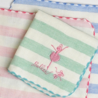 【Shinzi Katoh】バレエ ピンクチュール タオルハンカチ 23×23cm 1枚♪※在庫有りと書いてあっても、お取り寄せ商品は受注後にメーカー注文になります。※☆【音符・小物グッズ−音楽雑貨】【音楽雑貨】 音楽グッズ <br>バレエ発表会 記念品 プレゼントに最適 ♪
