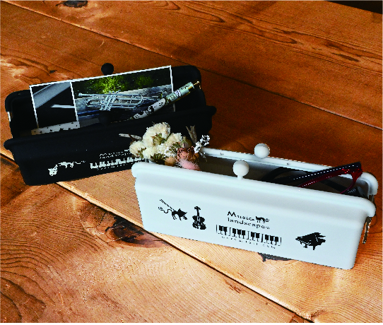 Music landscape シリコンツールケース♪※在庫有りと書いてあっても、お取り寄せ商品は受注後にメーカー注文になります。※☆【音符・小物グッズ-音楽雑貨】【音楽雑貨】 音楽グッズ <br>バレエ発表会 記念品 プレゼントに最適 ♪